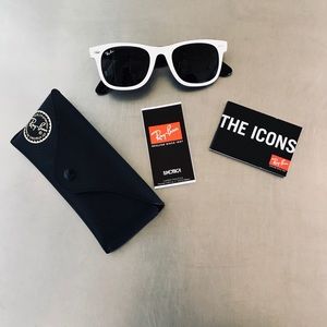 White/Black Ray-Ban Wayfarer AUTHENTIC